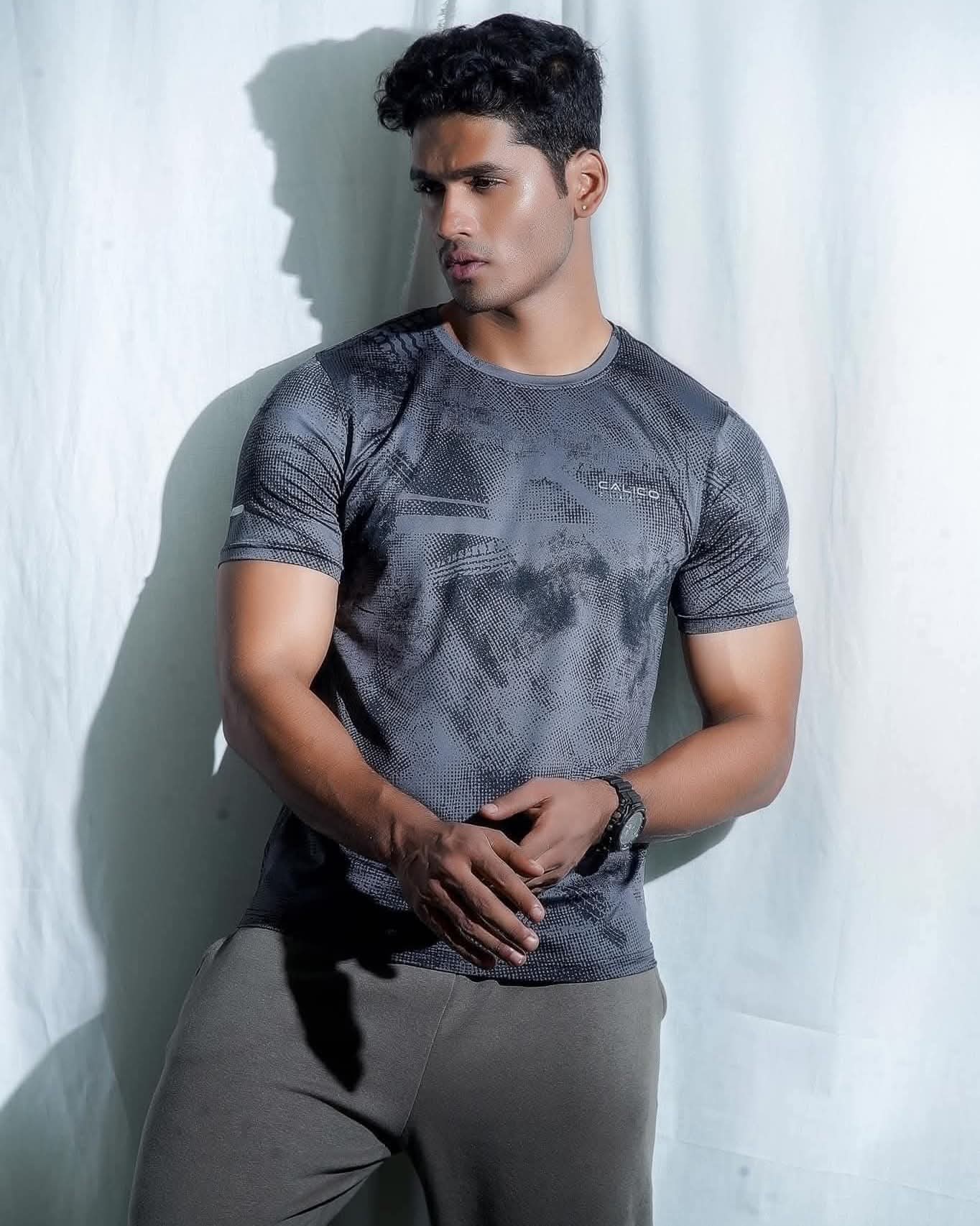 Men Regular Fit Active Wear T-Shirt - Jet Grey