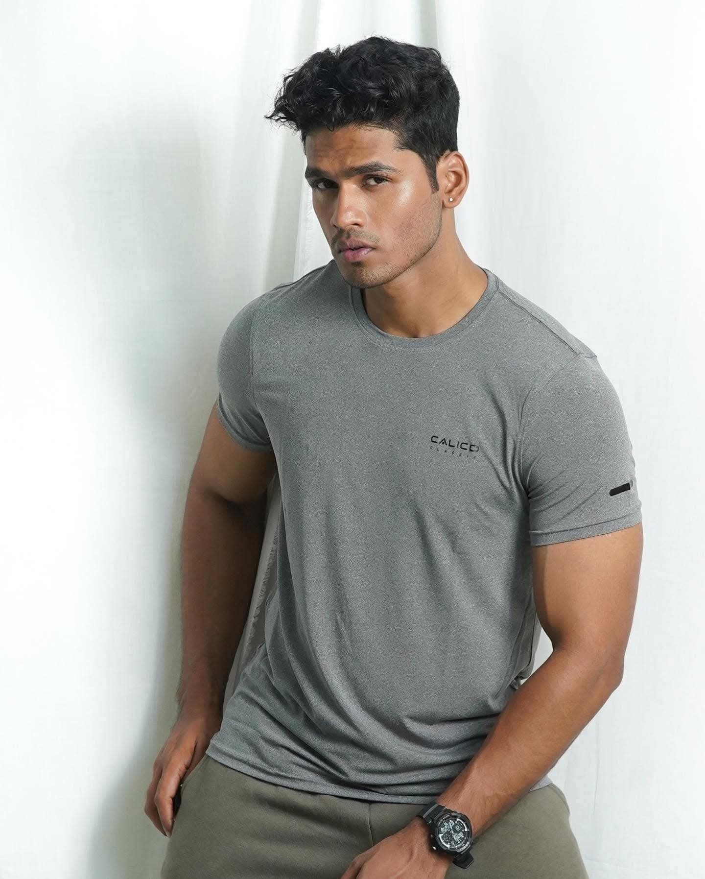 Men Regular Fit Active Wear T-Shirt - Grey