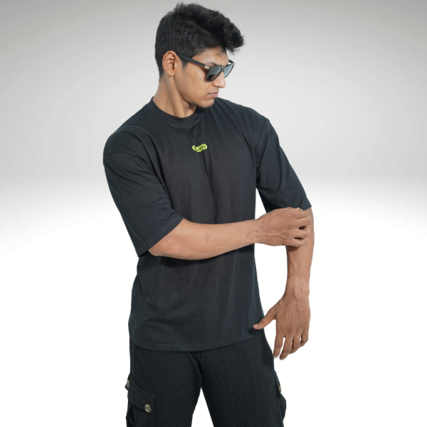 100% cotton Black Drop Shoulder T-shirt